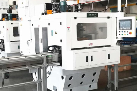 如何調(diào)整數(shù)控珩磨機(jī)的精度？海工給出答案！